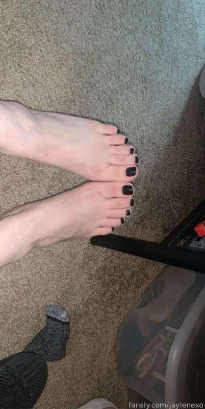 My cute feet and toes