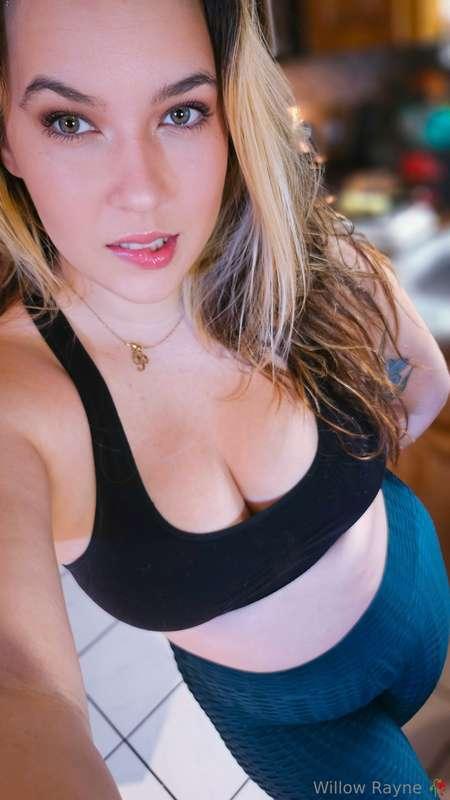 Wanna make me wet?Tell me how hot I am 🤤🥵If you want a sexy ..