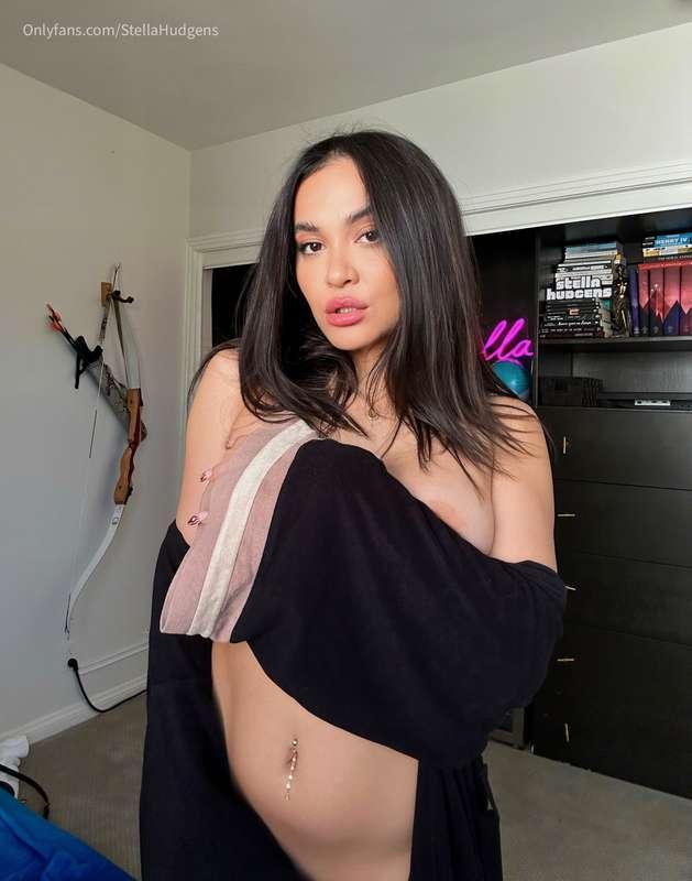happy feb 1st ❤️ sent a lil treat to your dms ;) xx