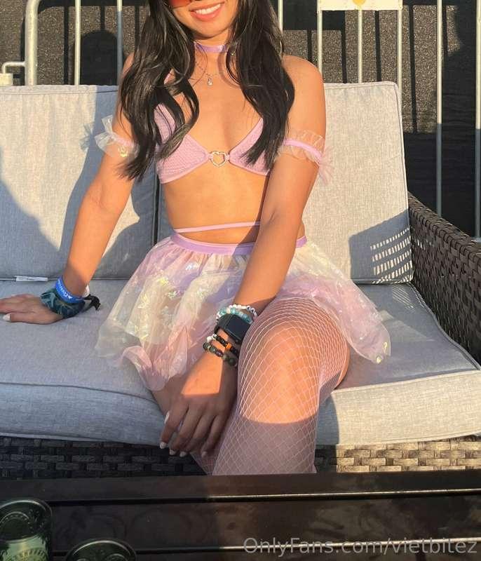 Last picture of this outfit! Maybe I’ll do a naughty photosh..