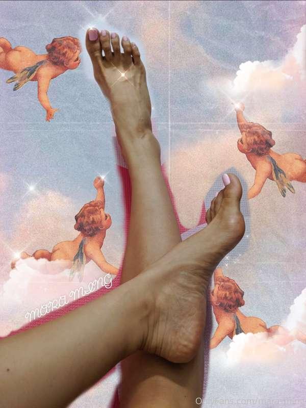 Angel hoofs!