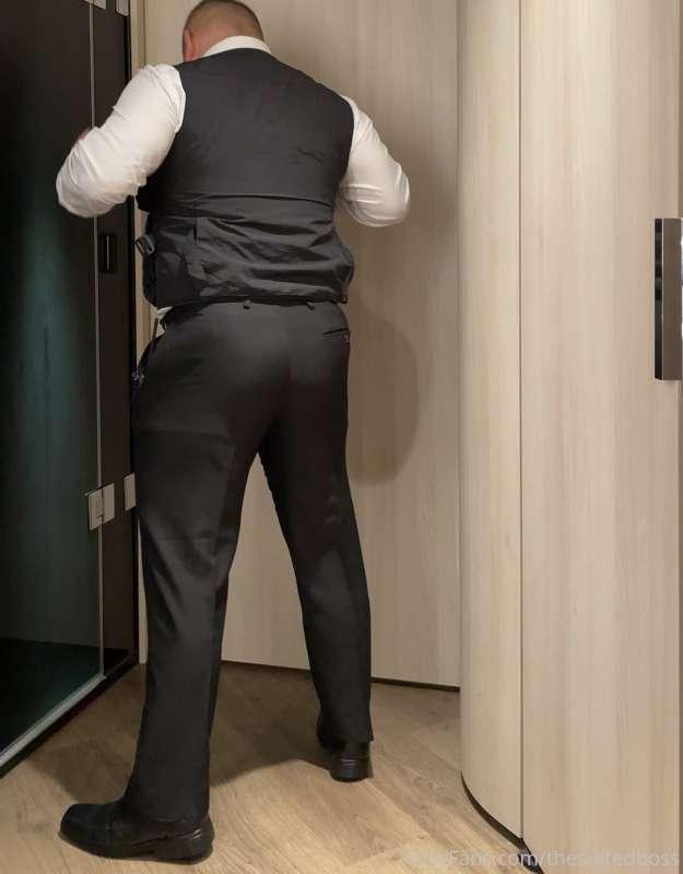 thesuitedboss image #1