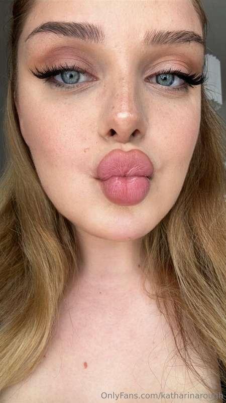 kisses to you