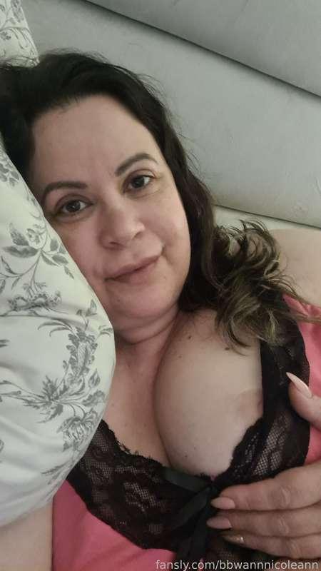 Good night, loves. Sleep well! 😴

#fyp #mommy #mommykink #mom #mum #mature #older #bbw #ssbbw #plussize #thick #chubby #fat #pawg 