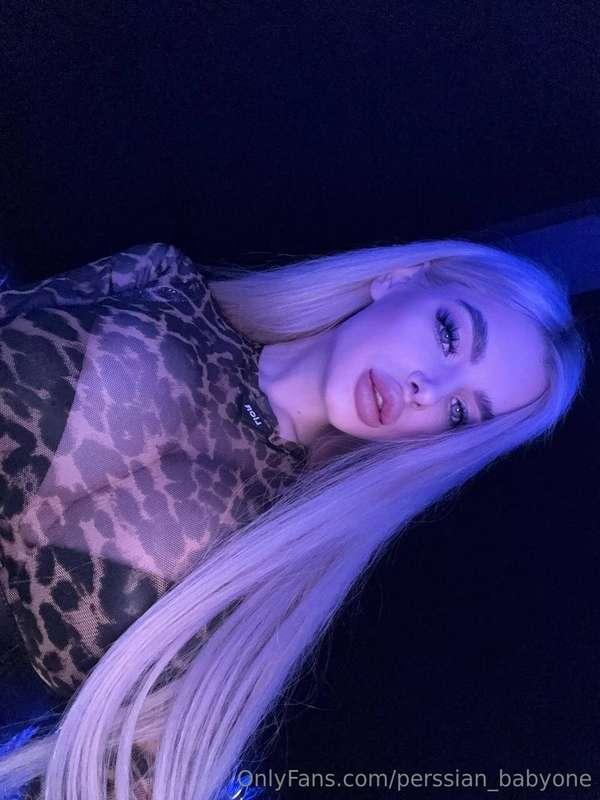 Flirty mood on! 🥵 Who’s ready to make some unforgettable mem..