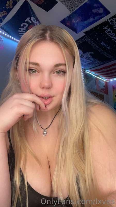 can you tell i’m high 🤭