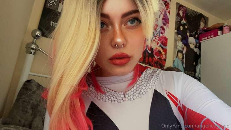 can't wait to show you guys my new video in my gwen cosplay ..