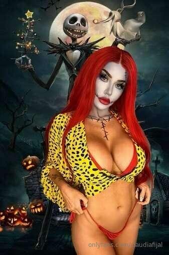 How’s this Halloween look??? 🎃🖤😈