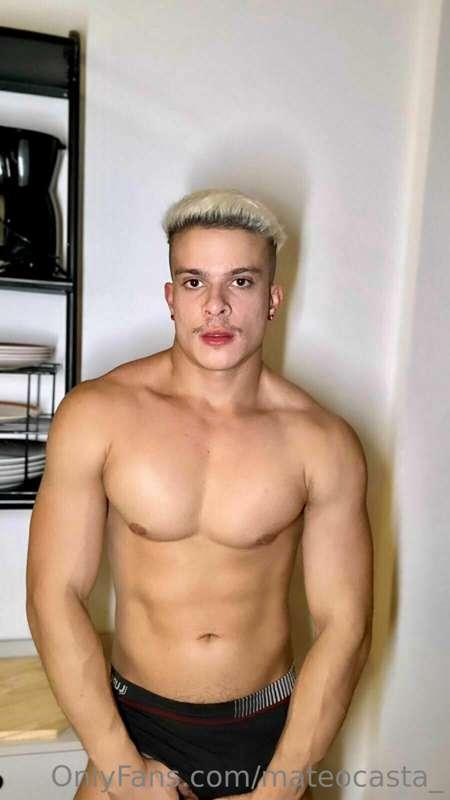 mateocasta_ image #2