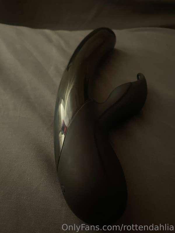 I got a new toy and I’m getting wet just thinking about usin..