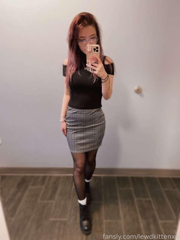 Hello ! Sorry for being quiet, I was super busy with family over the weekend, now I am back!! :D 💖 I hope you all had a lovely weekend 💕
Here some pics of my outfit :3 