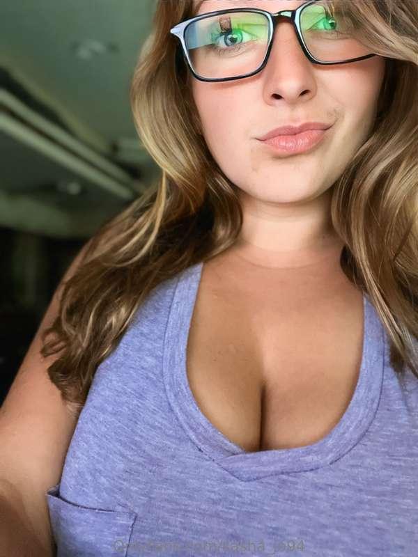 😈 LAST live before I leave on my cruise!Cum join me for an h..