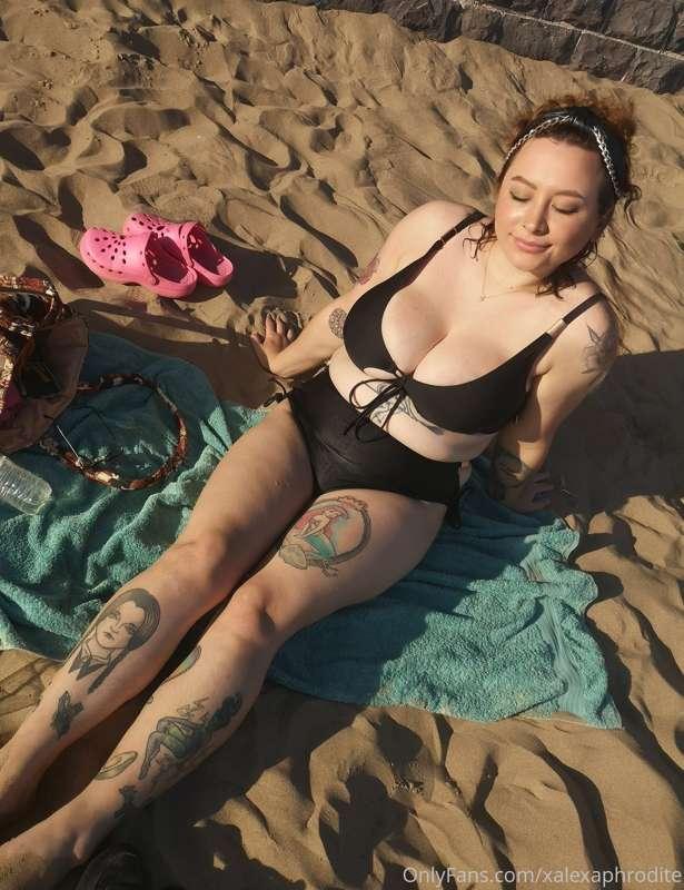 Had such a lush day at the beach 🌞 would you have said hi to..