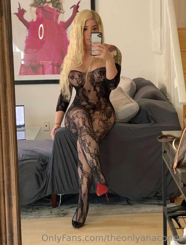 I wore this so you’d stare. Now come tell me how much you wa..