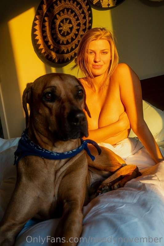 when people ask who i'm sleeping with 😅