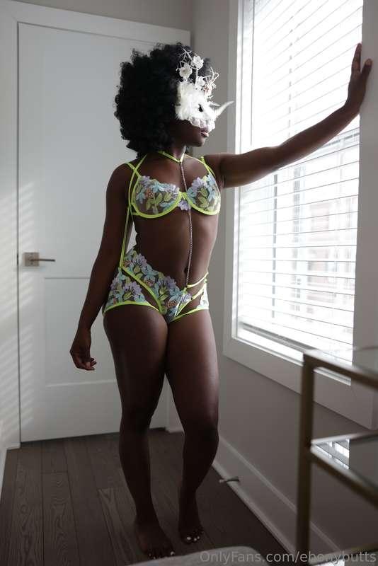 Hi daddy, are you in the mood for some sexy pictures ;) 