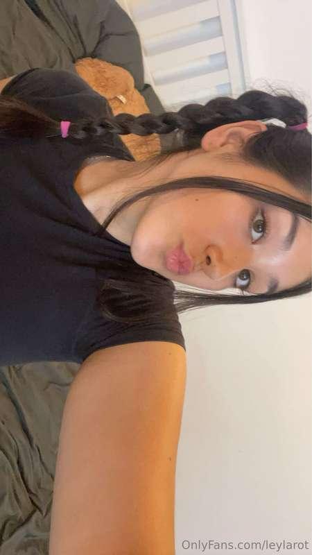 Feeling cute today 💕 Who’s ready for the weekend fun?