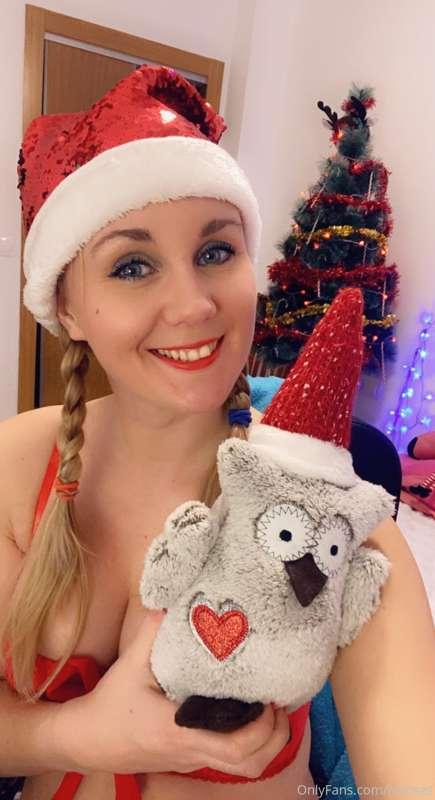 I started Christmas decorations! 🎄🎊🎉🎀