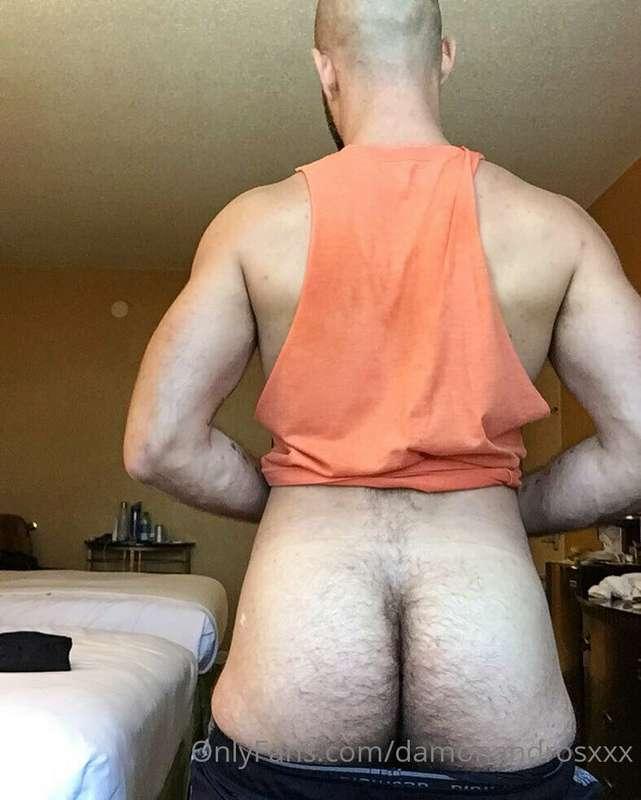 Dad butt stuff 🍑