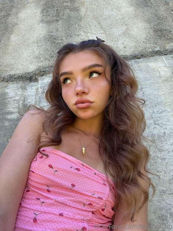 Made sure my tan lines were fresh going into October! 😏