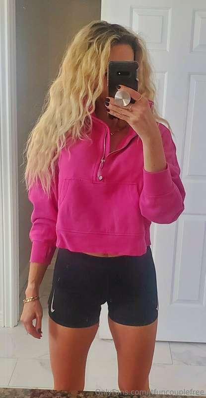 My Halloween costume is a runner with camel 🐫 toe 🤭🤣 jkjk.....