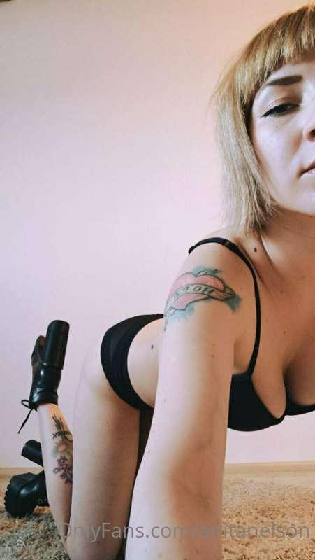 Looking at you, wishing u undress me and play with me! let's..