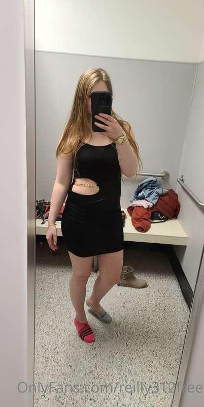 Tried this dress on the other day 🥵👅