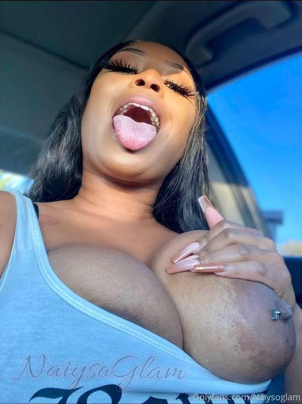 Happy Titty Tuesday ❤️ 

Send a tip if you love tits 😍