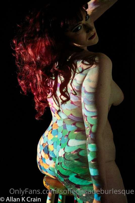 My Body is a cage
That keeps me from dancing with the one I ..