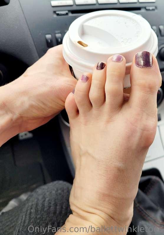 TGIF 😘 Who is sending for today's coffee☕️ (I'll send you a ..