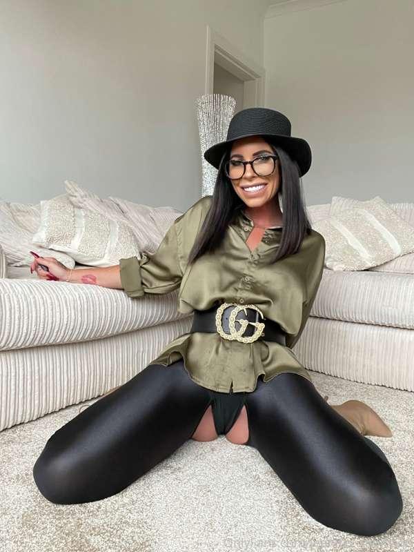 I’ve over 11.8 thousand photos on my VIP page!! What you wai..