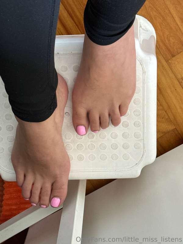 Do you prefer my feet Dirty, clean, or maybe something in be..