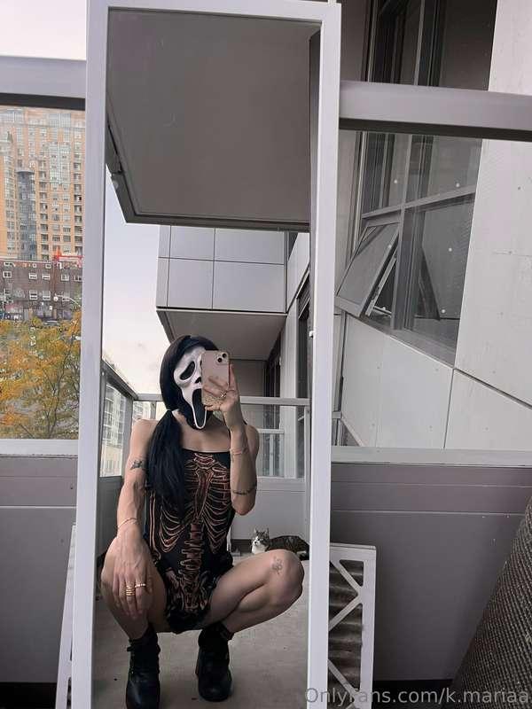 Wanna play a game ? Happy Halloween