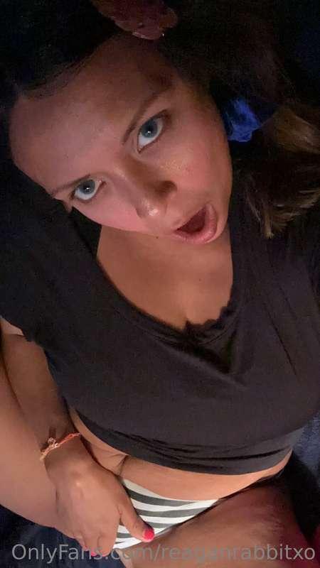 I'm so hot and bothered I'm rubbing myself 😬