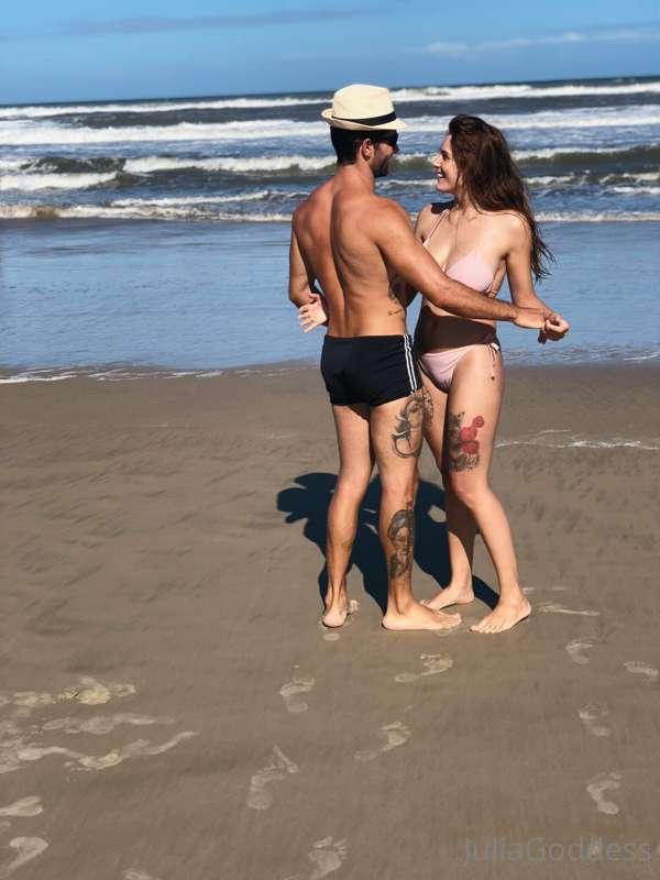 Missing summer, missing the beach, is it hot or cold where y..