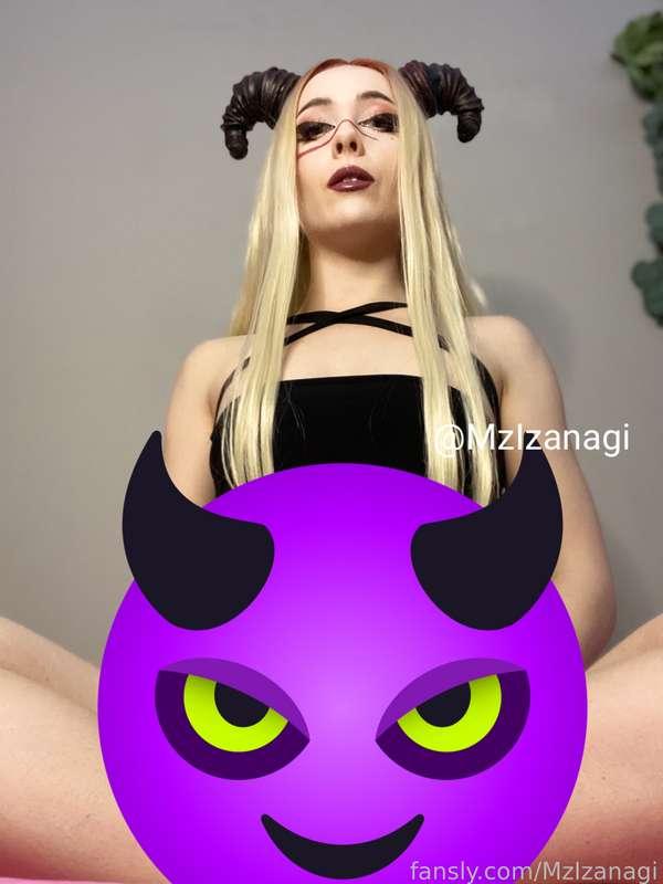 hello there 😈💕 you called? 💘
#fyp #succubus #cosplaygirl 

princess bunn tier to see X