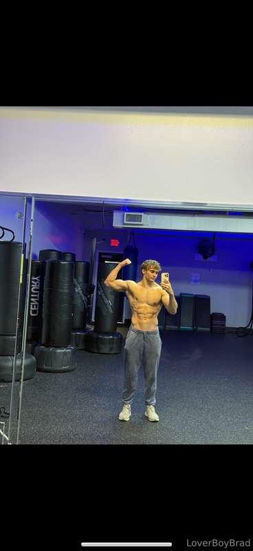 Come rub some oil on me then we can see how easily I slide i..