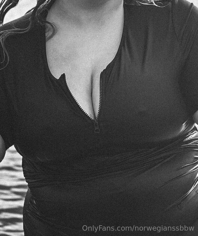 Do you like the wetlook? 💦