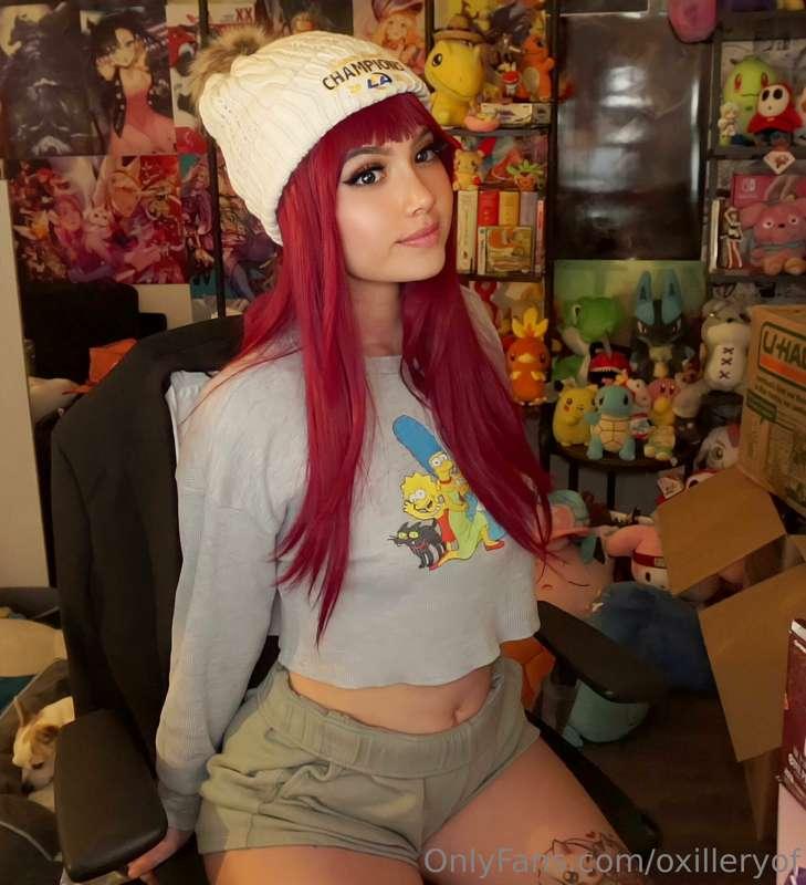 hi guys <3 🥰 do you guys like the red? :3 😇