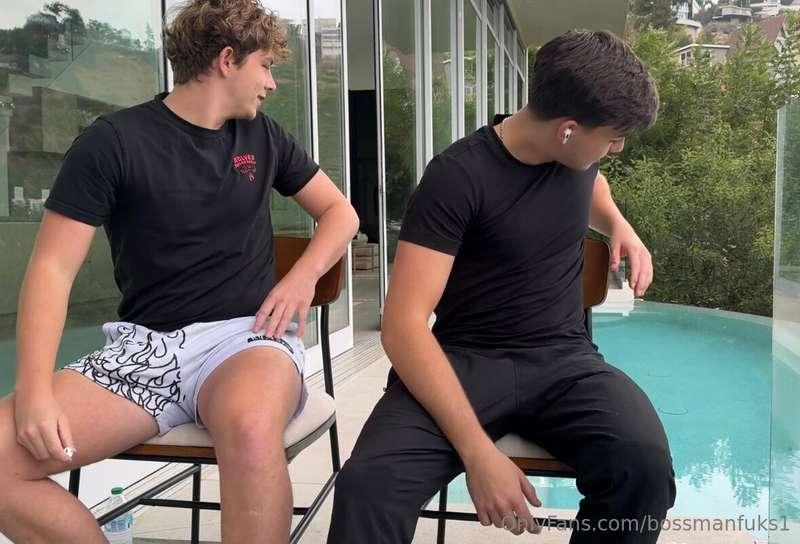 Watch me publicly jack off next to @flowasthetao 😋We were ju..