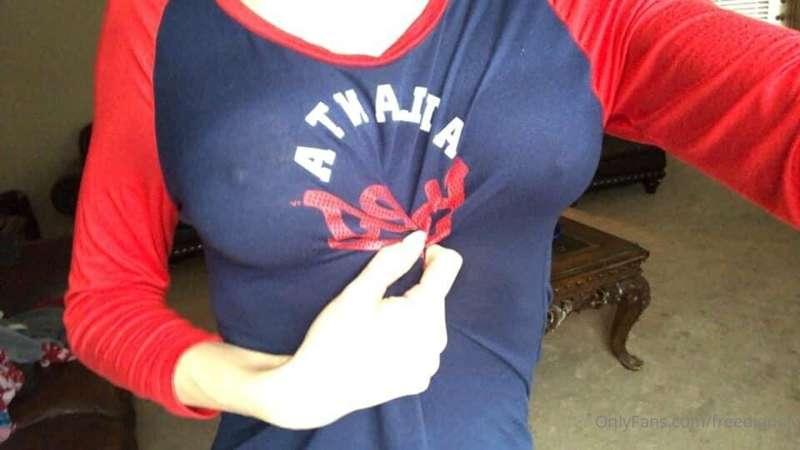 Happy Titty Tuesday 😃 
Cum Subscribe to my VIP page for more..