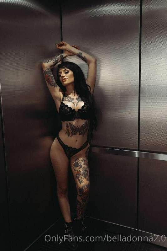 When I get to 100 subs on my Free Page I’ll post my titties ..