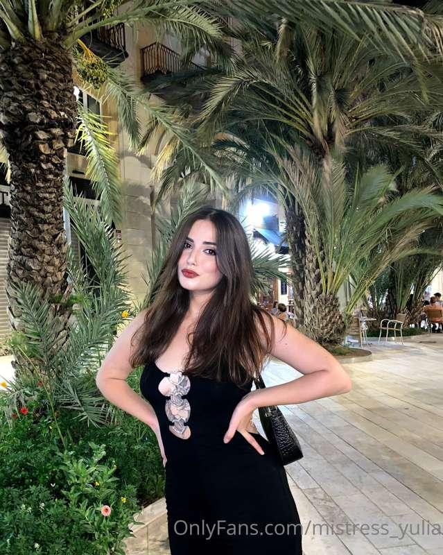 Dream about My beauty while u spend money on my wishes, u be..