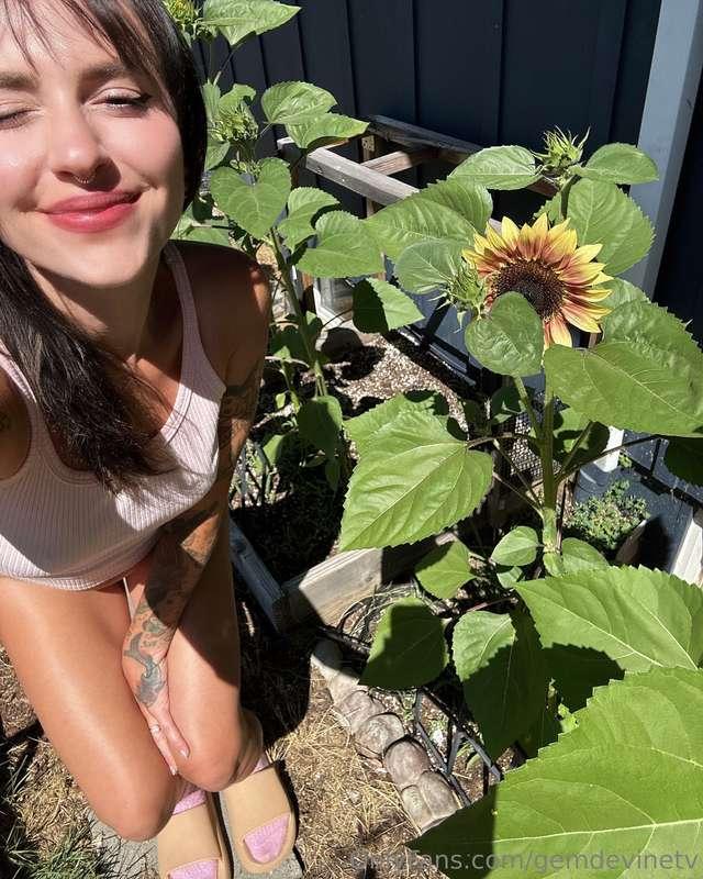 wishing you a happy happy day 💕 sale on my VIP today!