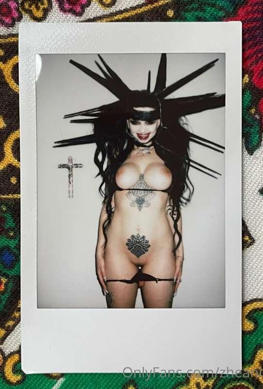 zheani image #1