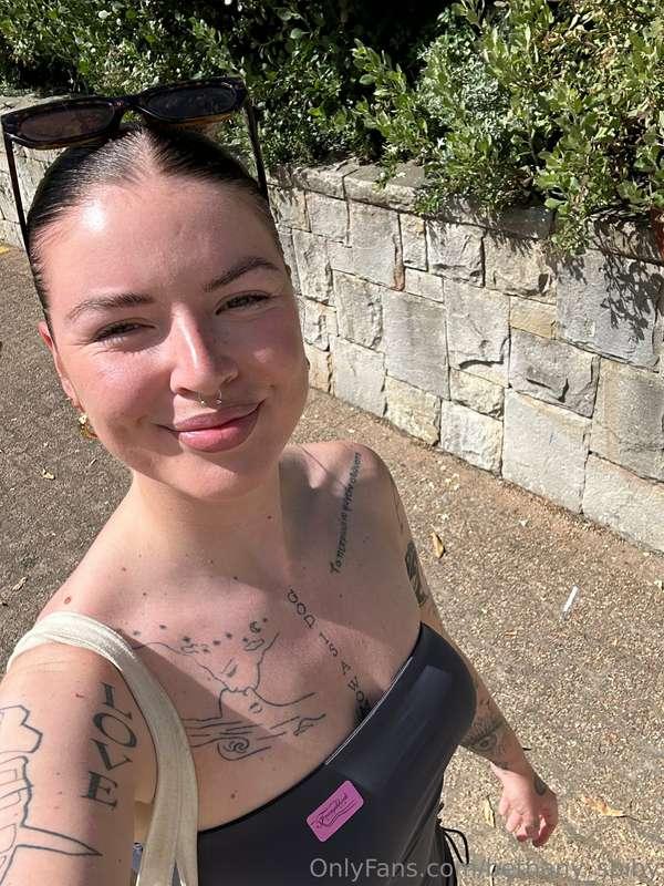 I’M BACK FROM MY HOLIDAYS😍 how much have you missed me?!