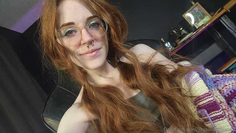 Good evening! Will any of you be stopping by my live streams..