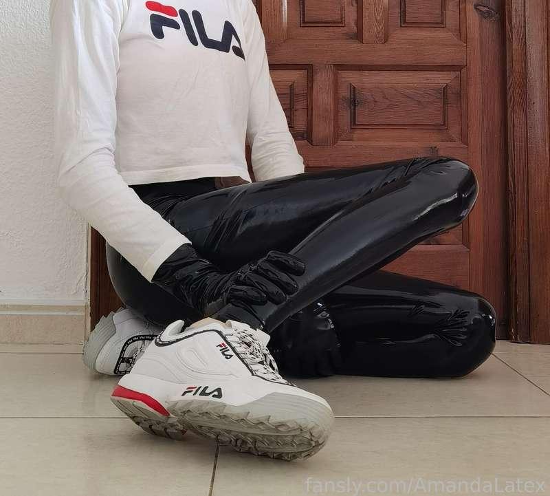 amandalatex image #1