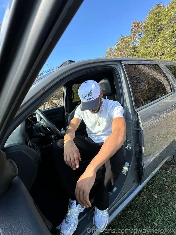 be like daddy just dropped a new hat on my clothing site www..