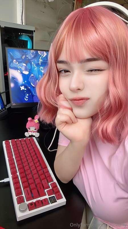 Games are my weakness!👾I'm a multigamer, I like to try diffe..